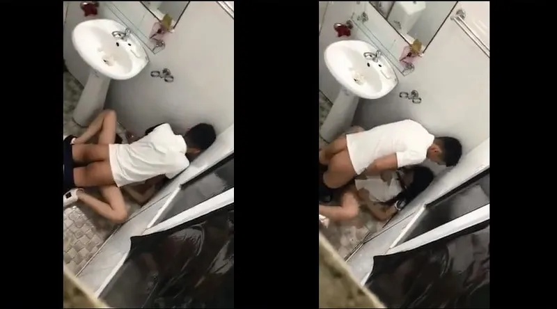 Cô bạn gái say xỉn và bạn trai trong phòng tắm nhà hàng